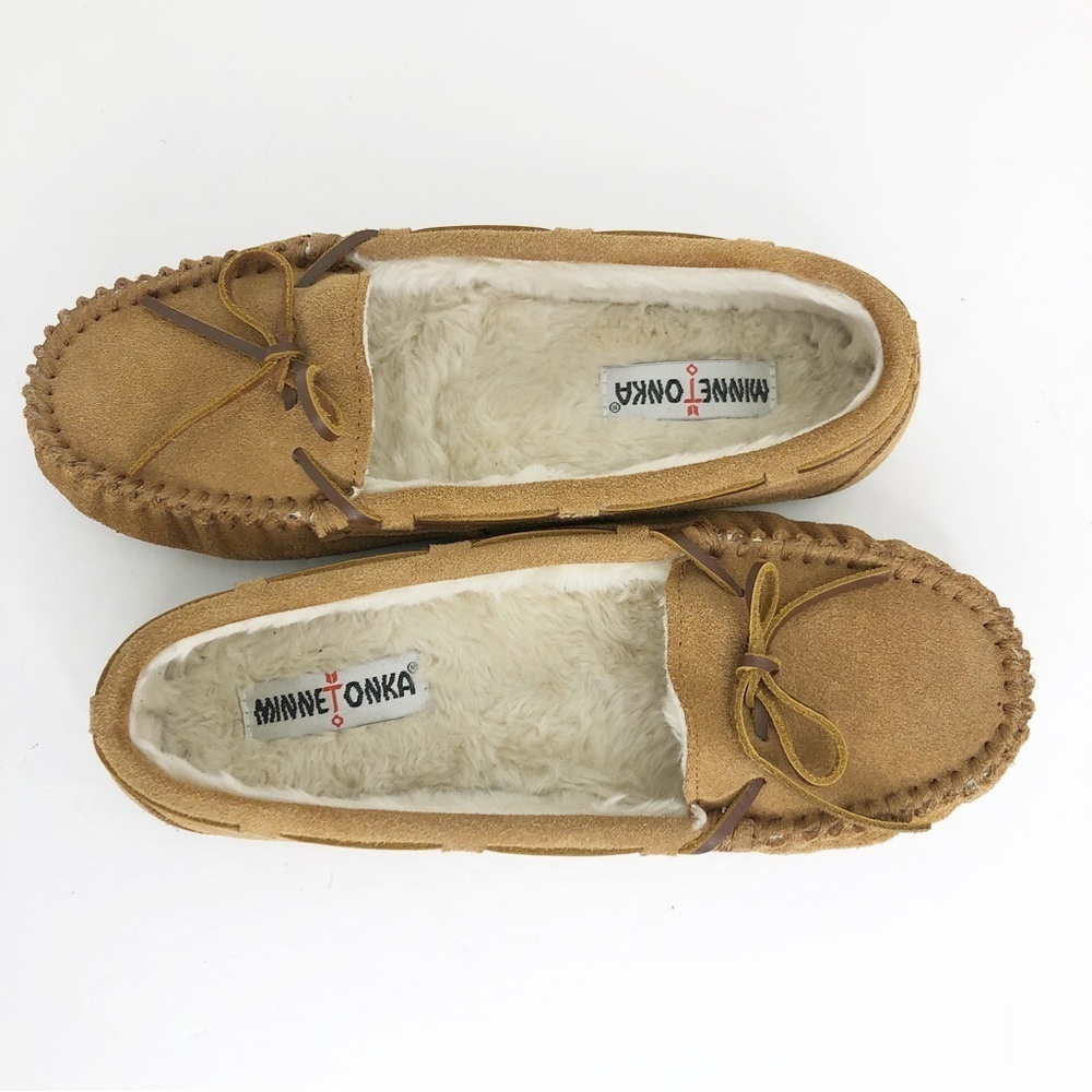 Minnetonka Junior trapper tan suede slippers - Picture 3 of 10
